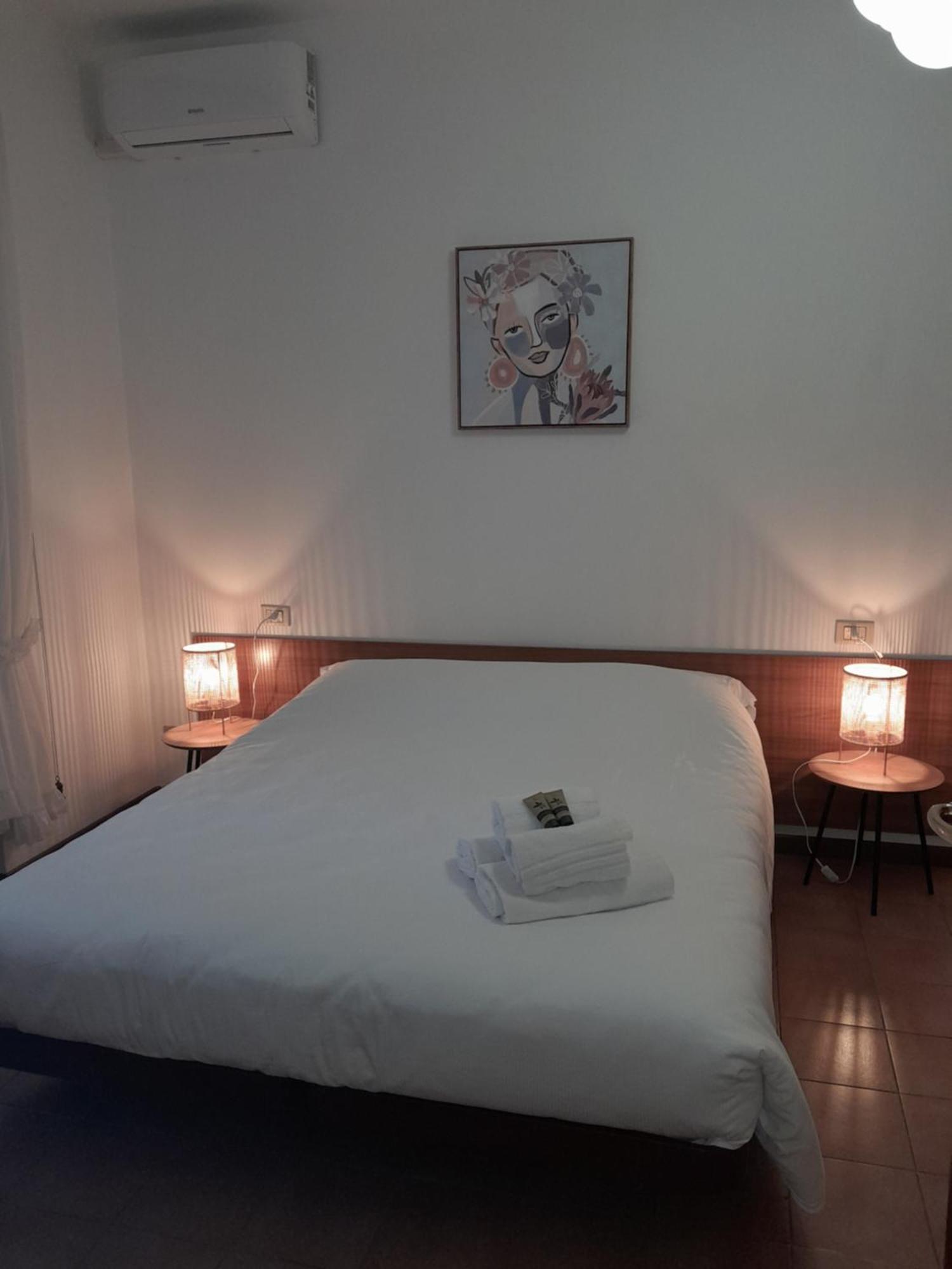 Elisa Holidays Apartments Puegnago sul Garda Exterior foto