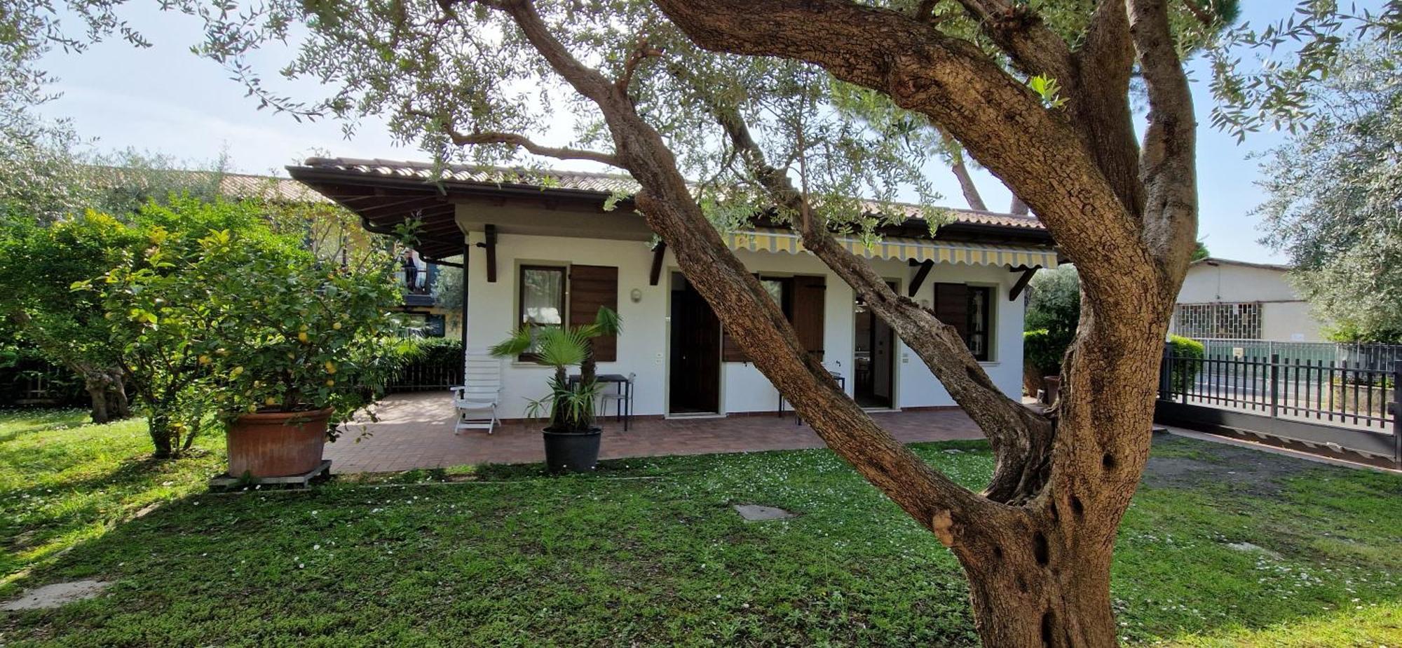 Elisa Holidays Apartments Puegnago sul Garda Exterior foto