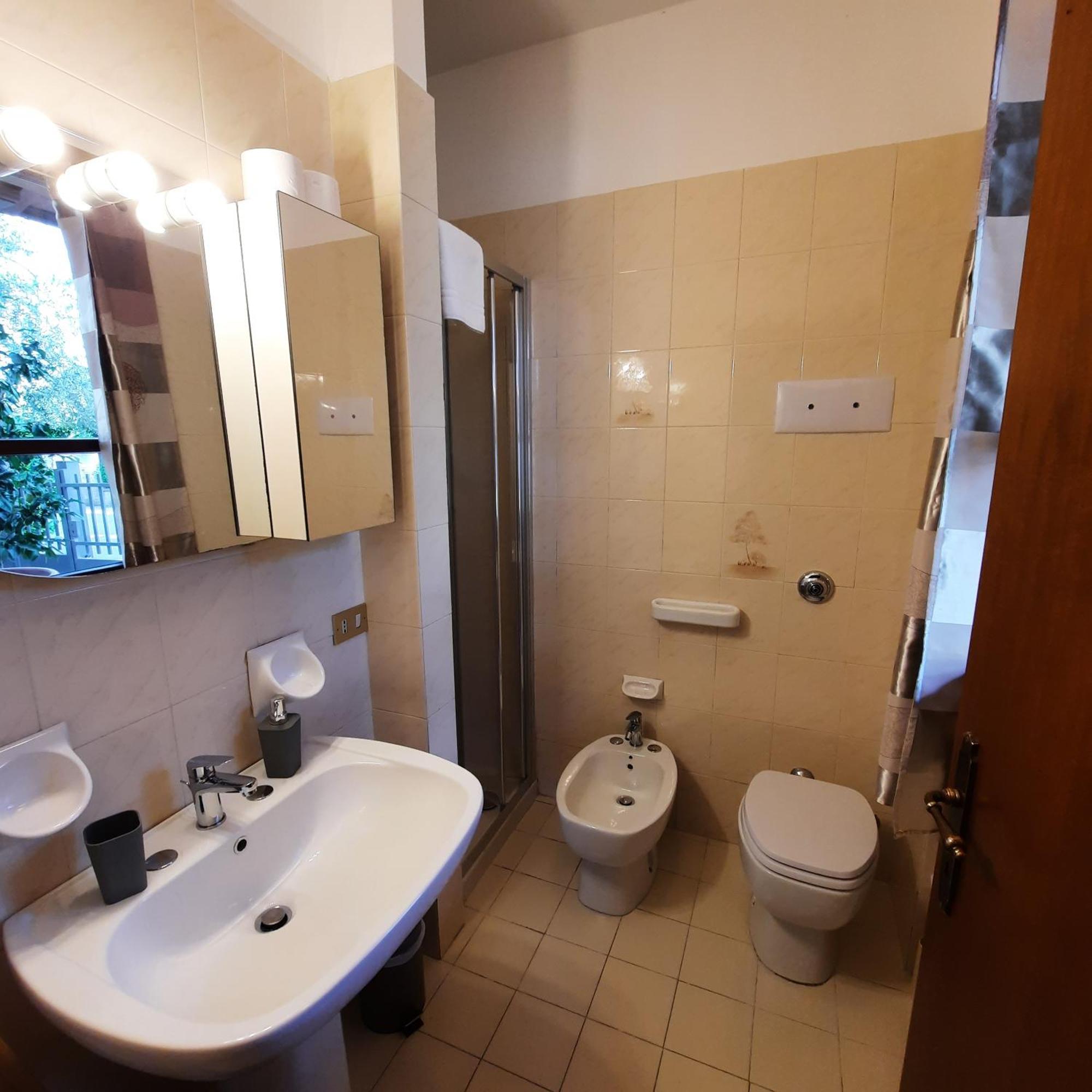 Elisa Holidays Apartments Puegnago sul Garda Exterior foto