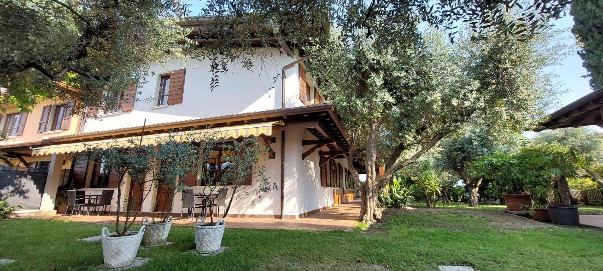 Elisa Holidays Apartments Puegnago sul Garda Exterior foto